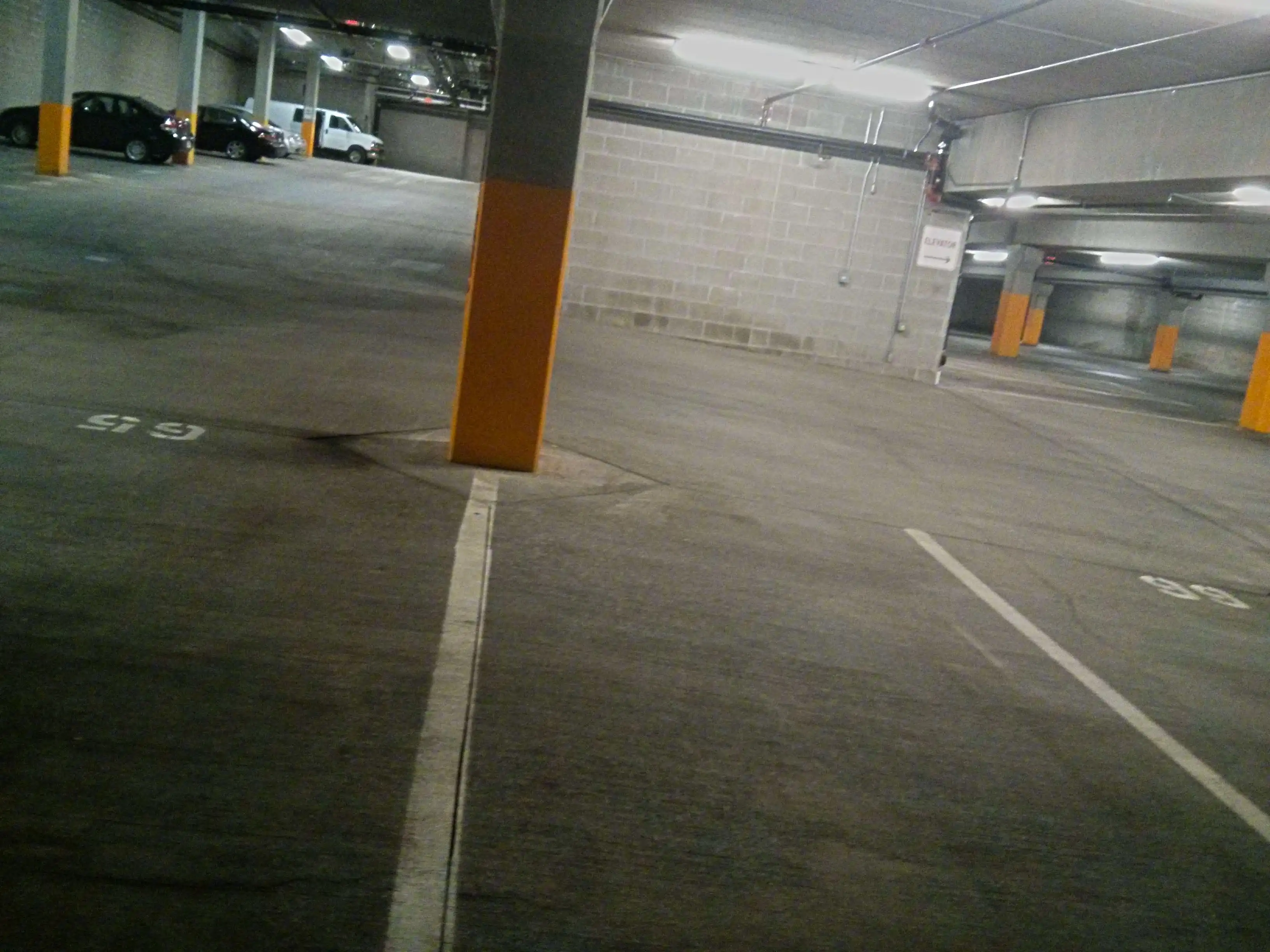 132-parking-stalls-in-this-minneapolis-commercial-parking-garage