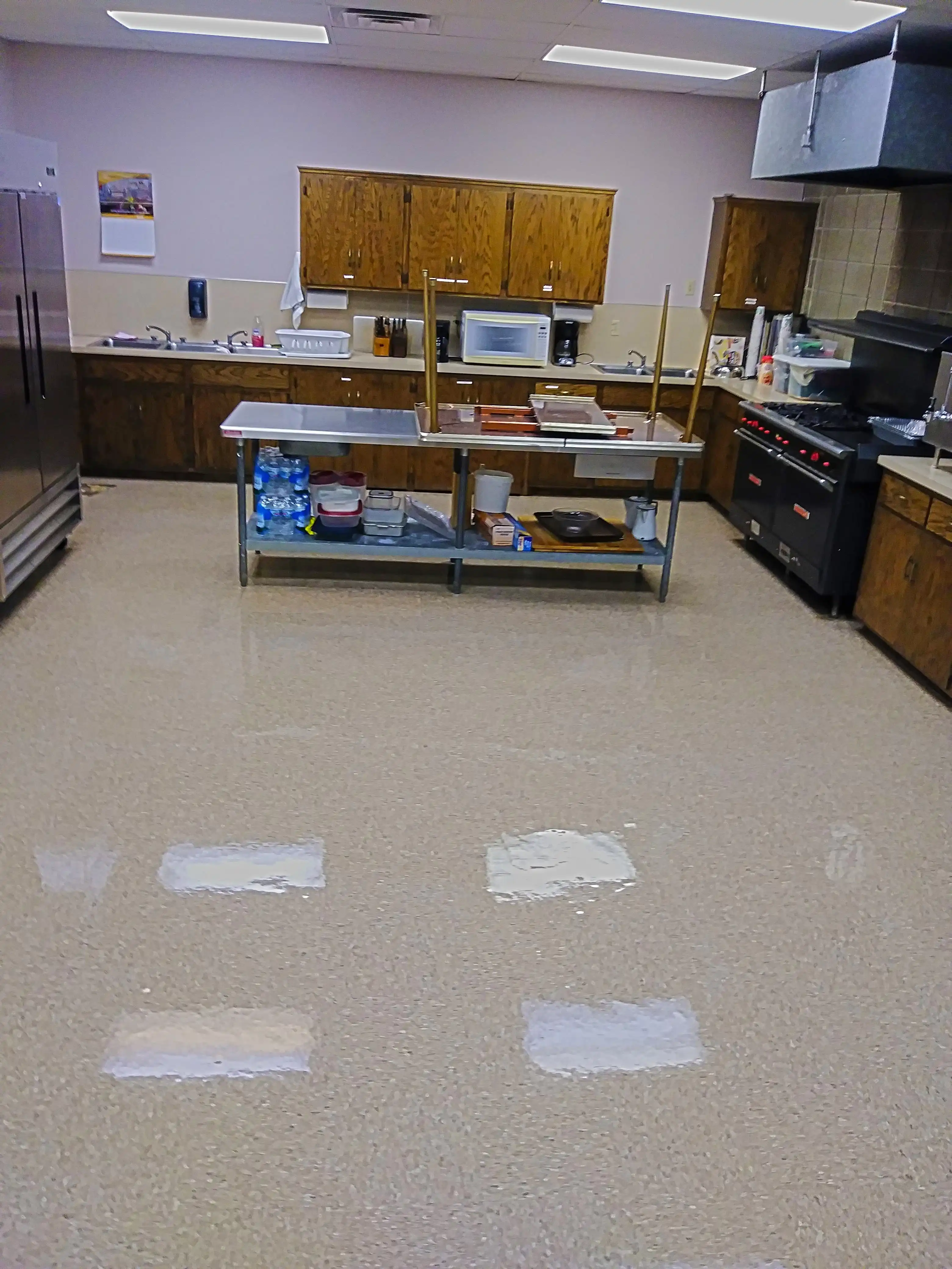 vct-floors-clear-coating-job-in-rural-hennepin-county