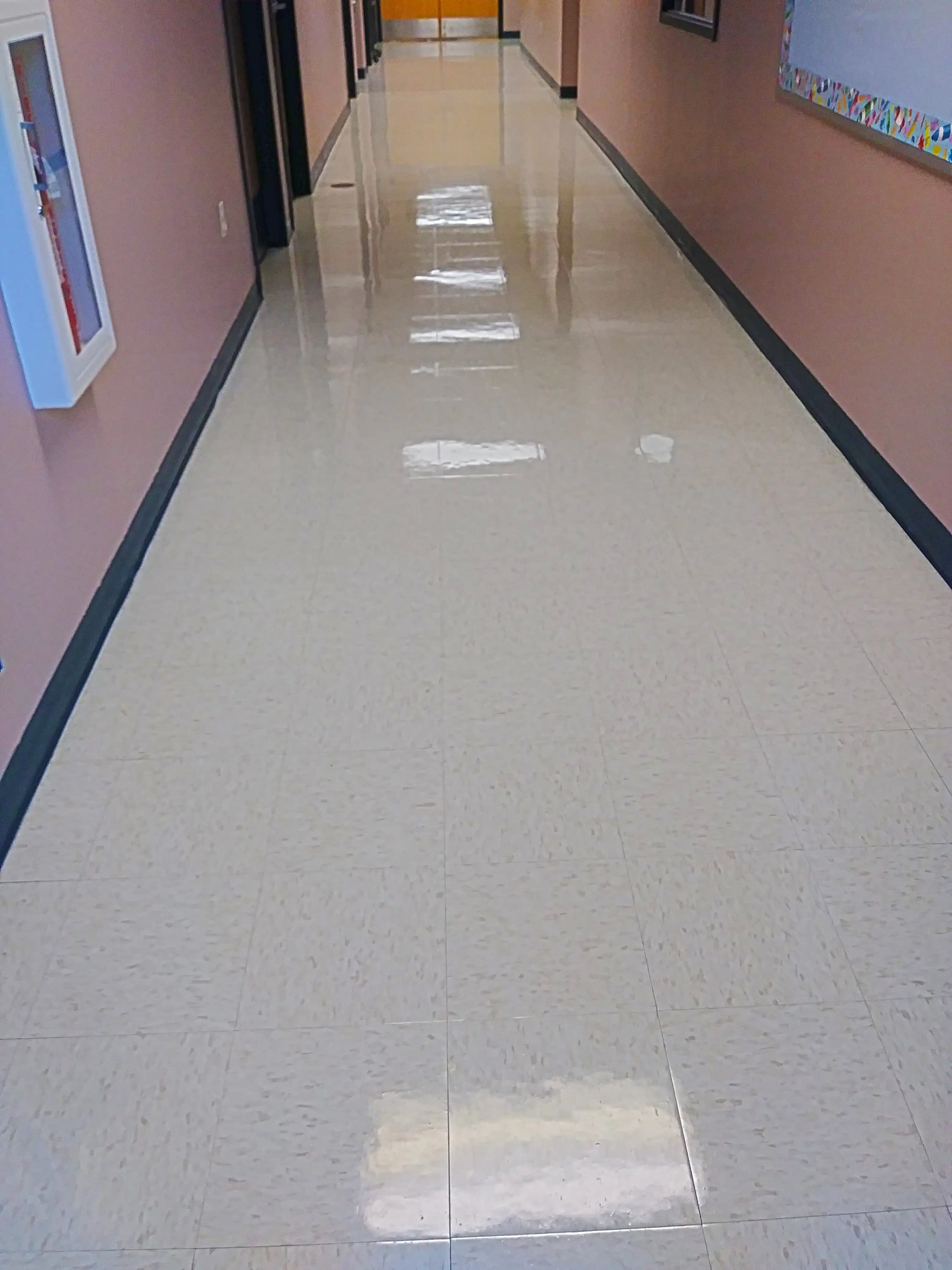 vct-floors-clear-coating-job-in-rural-hennepin-county